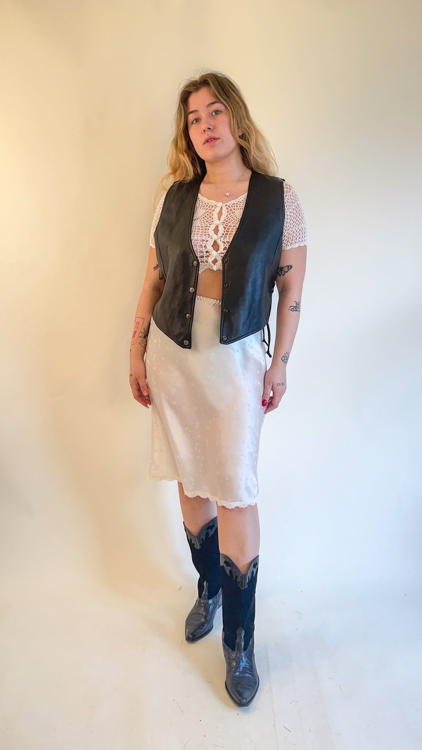 90s Vegan Leather Vest w/ Lace Up Sides (L)