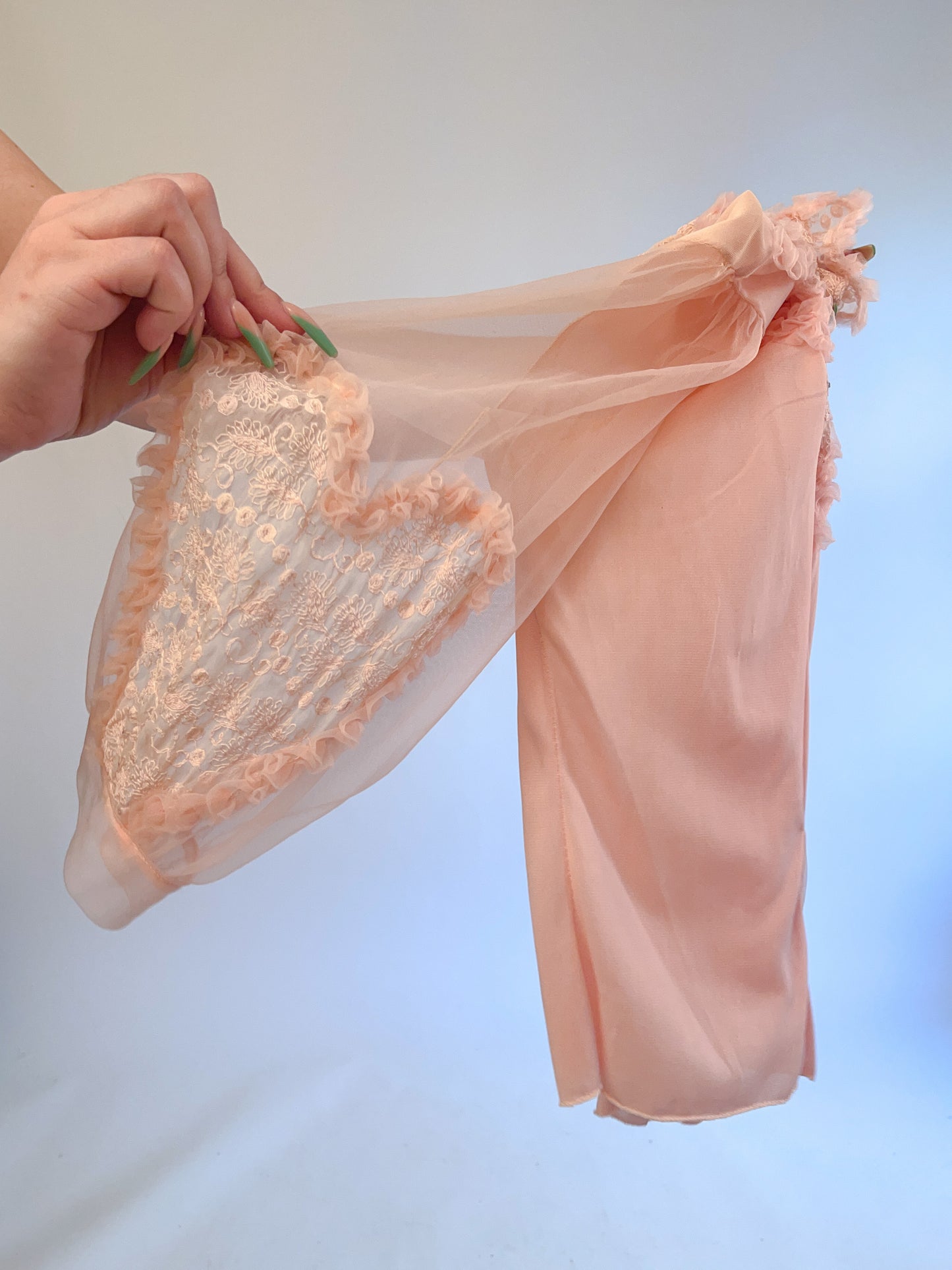 M/L 1940s/50s Pink Embellished Heart Balloon Sleeve Nylon Blouse