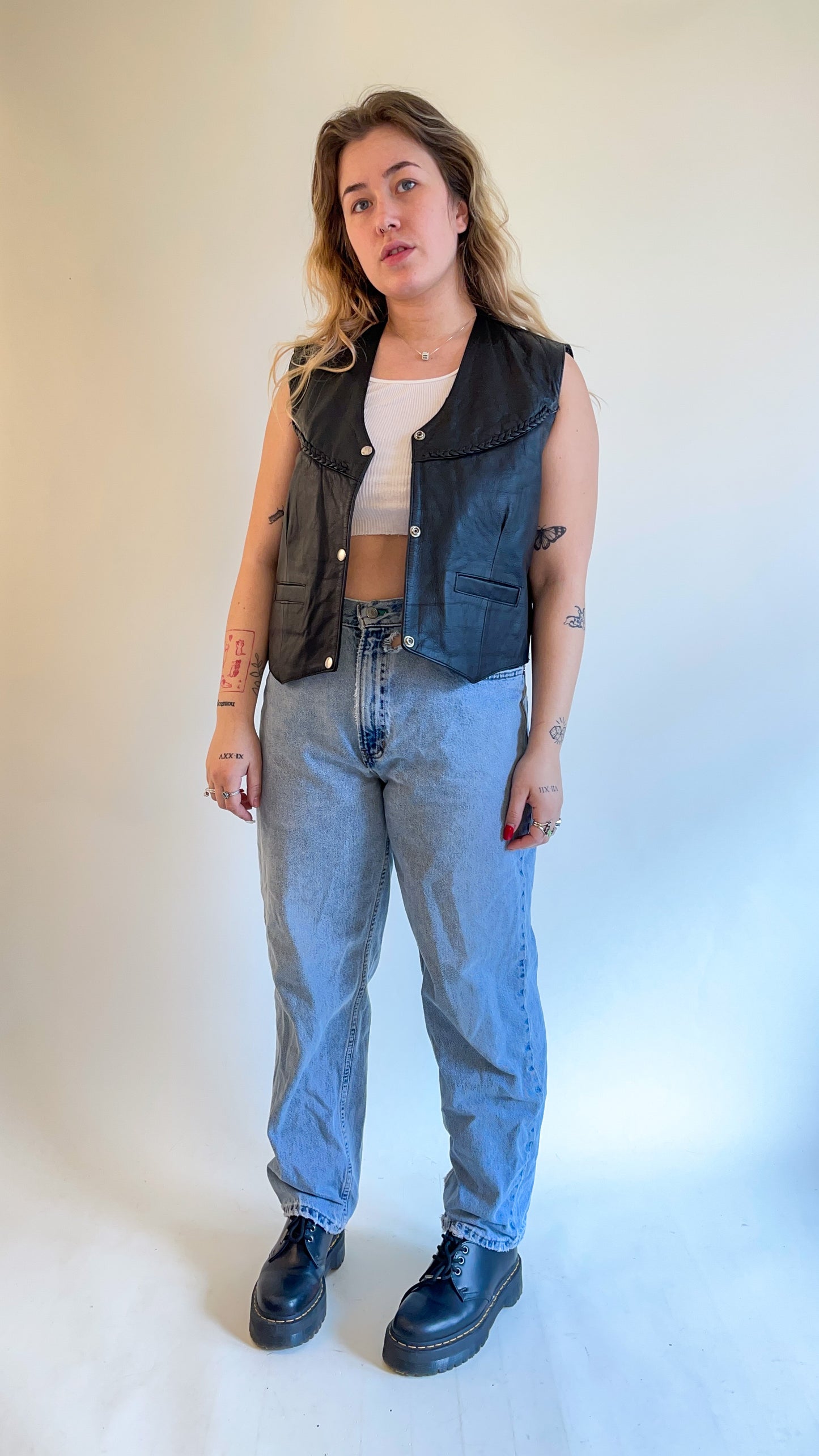 80s Black Leather Vest w/ Braided Detail (XL)