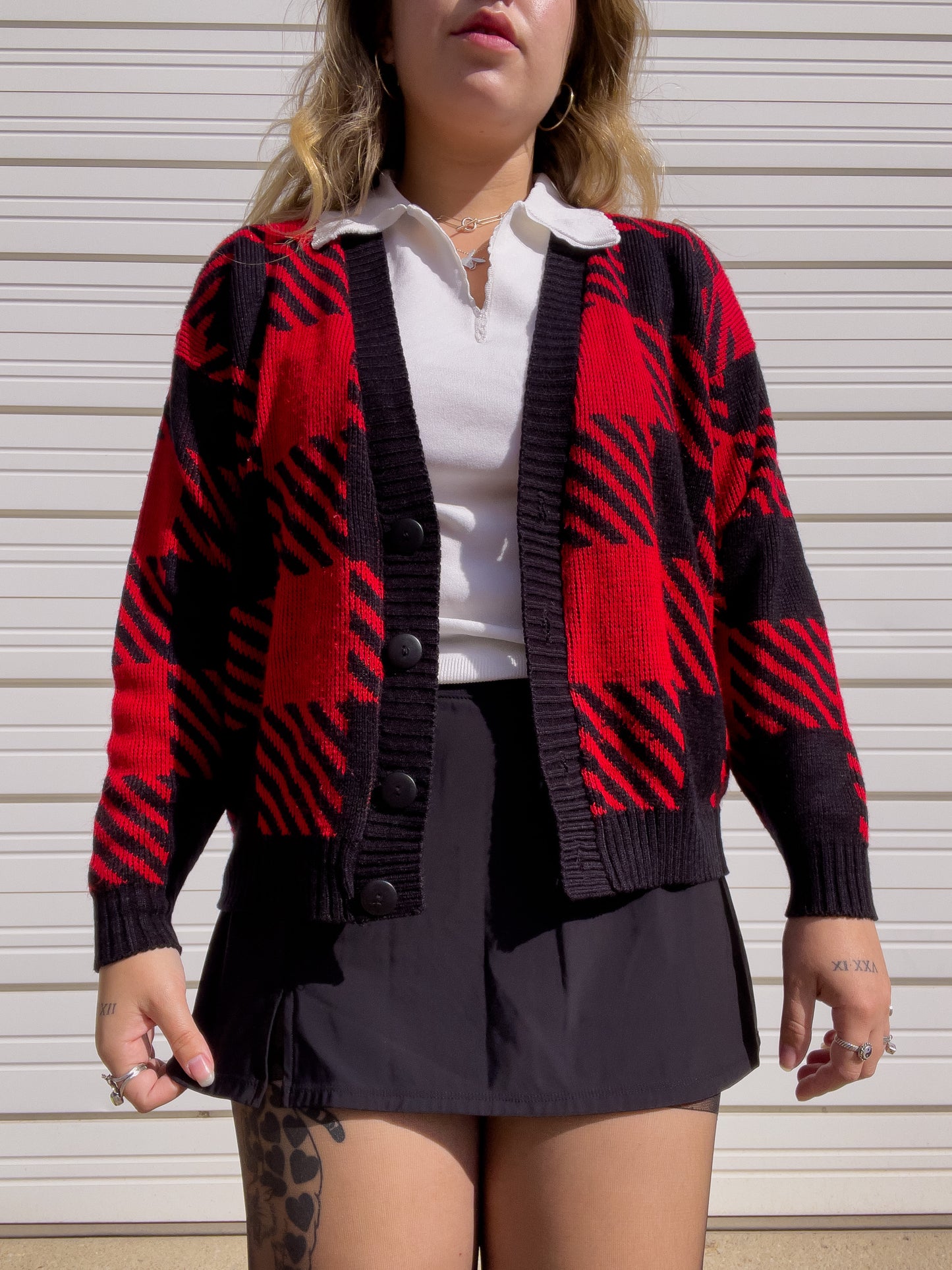 90s Red & Black Houndstooth Knit Cardigan (L)