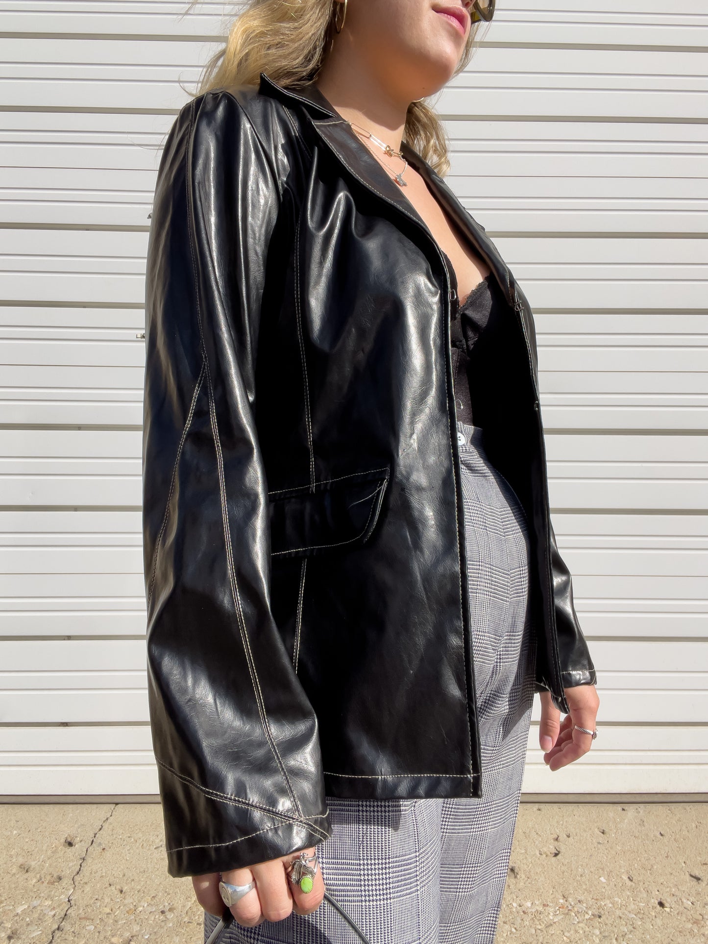 90s Faux Leather Blazer w/ Contrast Stitching (M)
