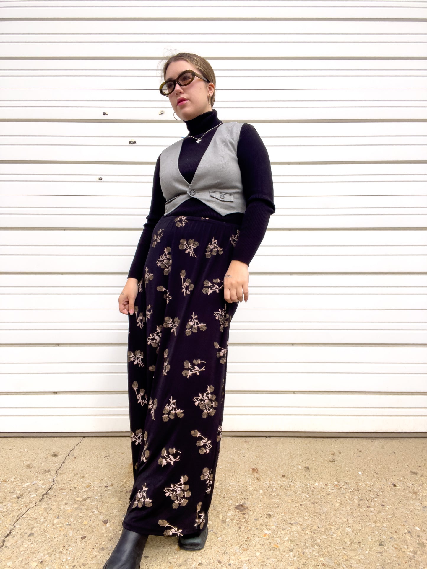 90s Black & Brown Rose Print Maxi Skirt (XXL)