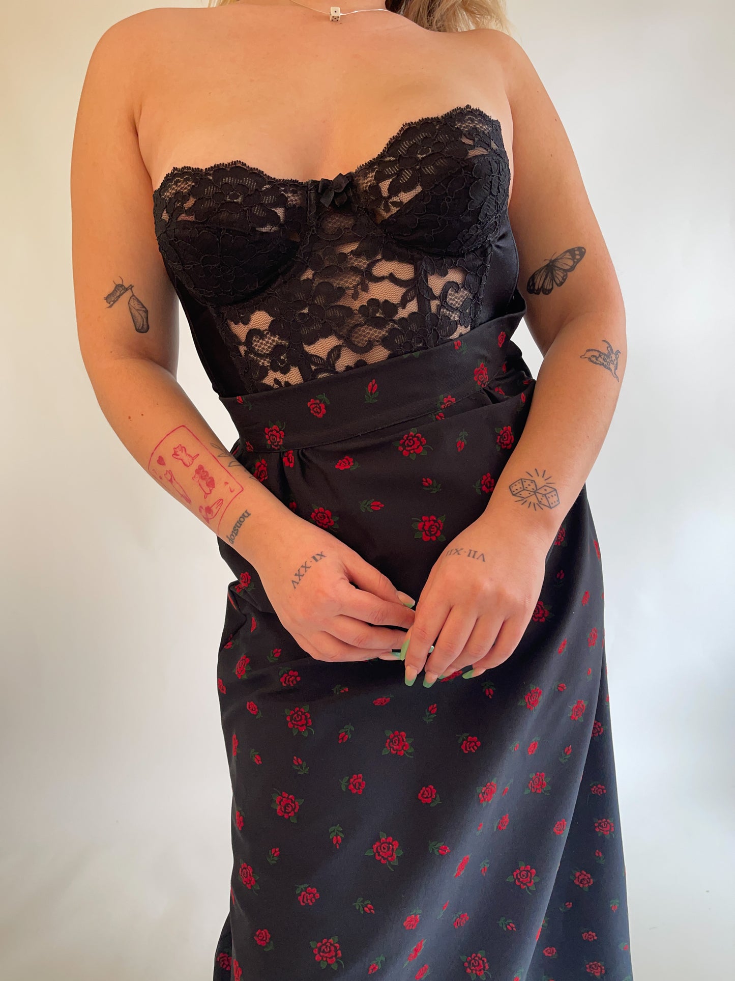 W26" 70s Maxi Skirt w/ Velveteen Roses