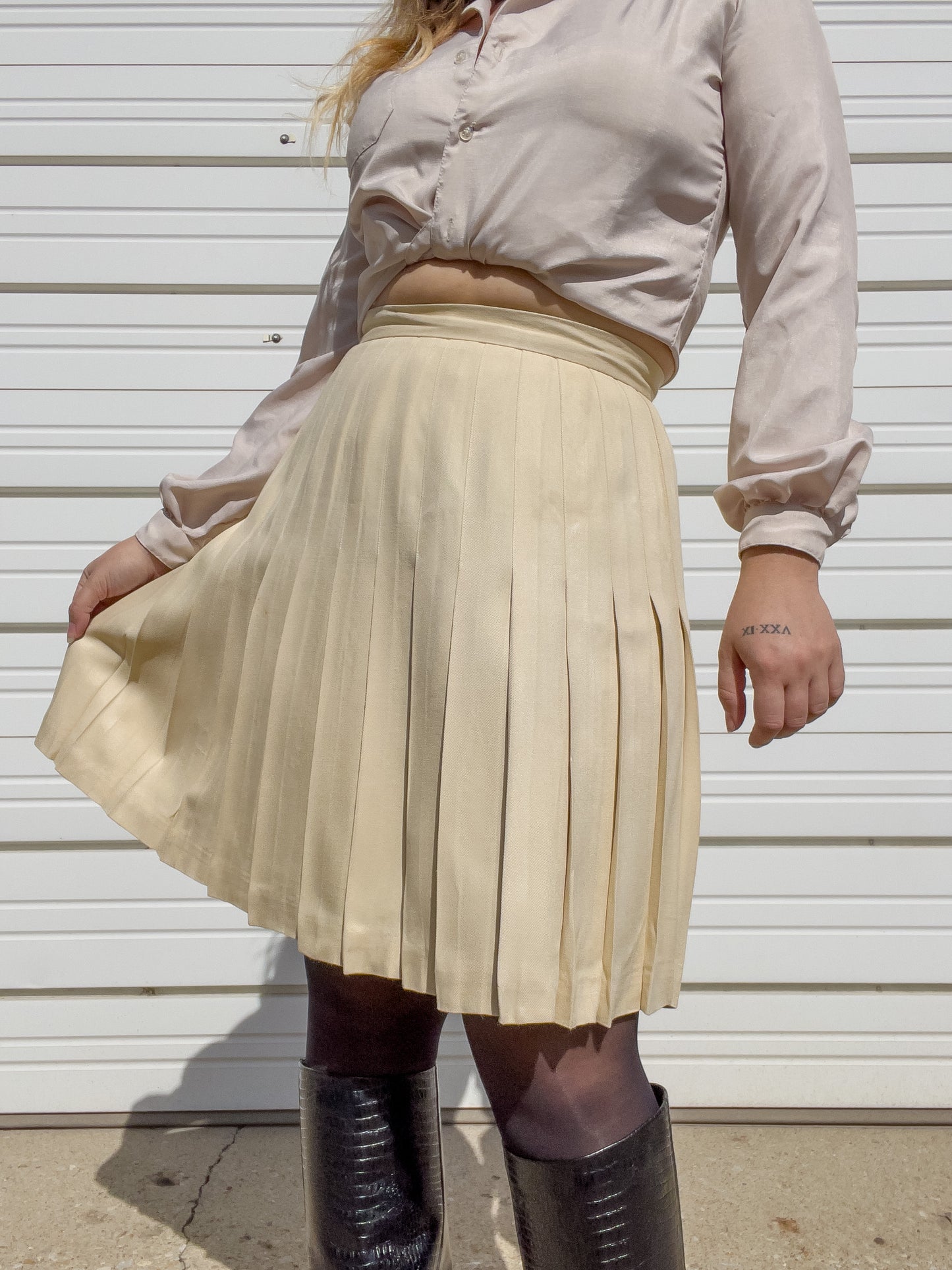 90s Cream Silk Pleated Tennis Skirt (W31")