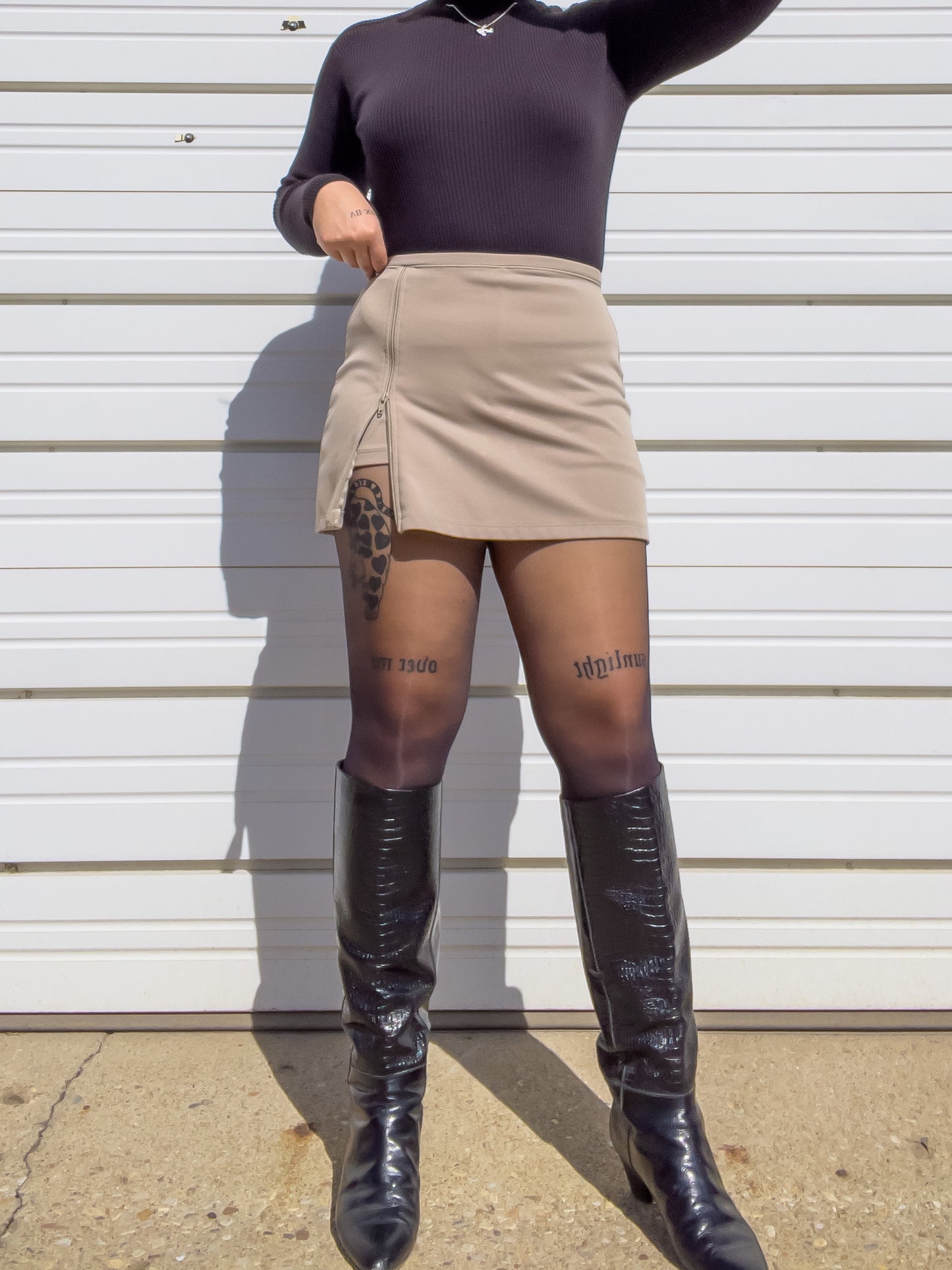 90s Tan Zip Up Mini Skort (M)
