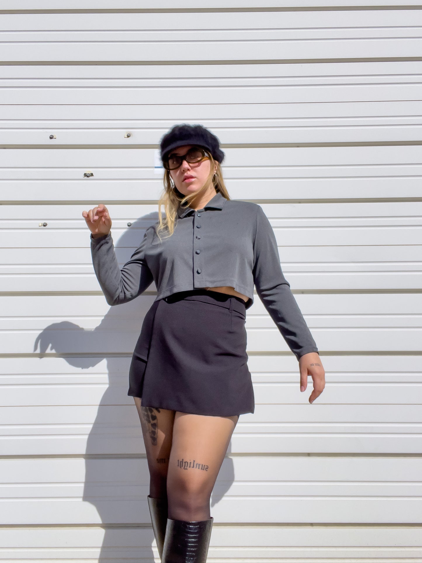 90s Charcoal Gray Cropped Button Up (M/L)