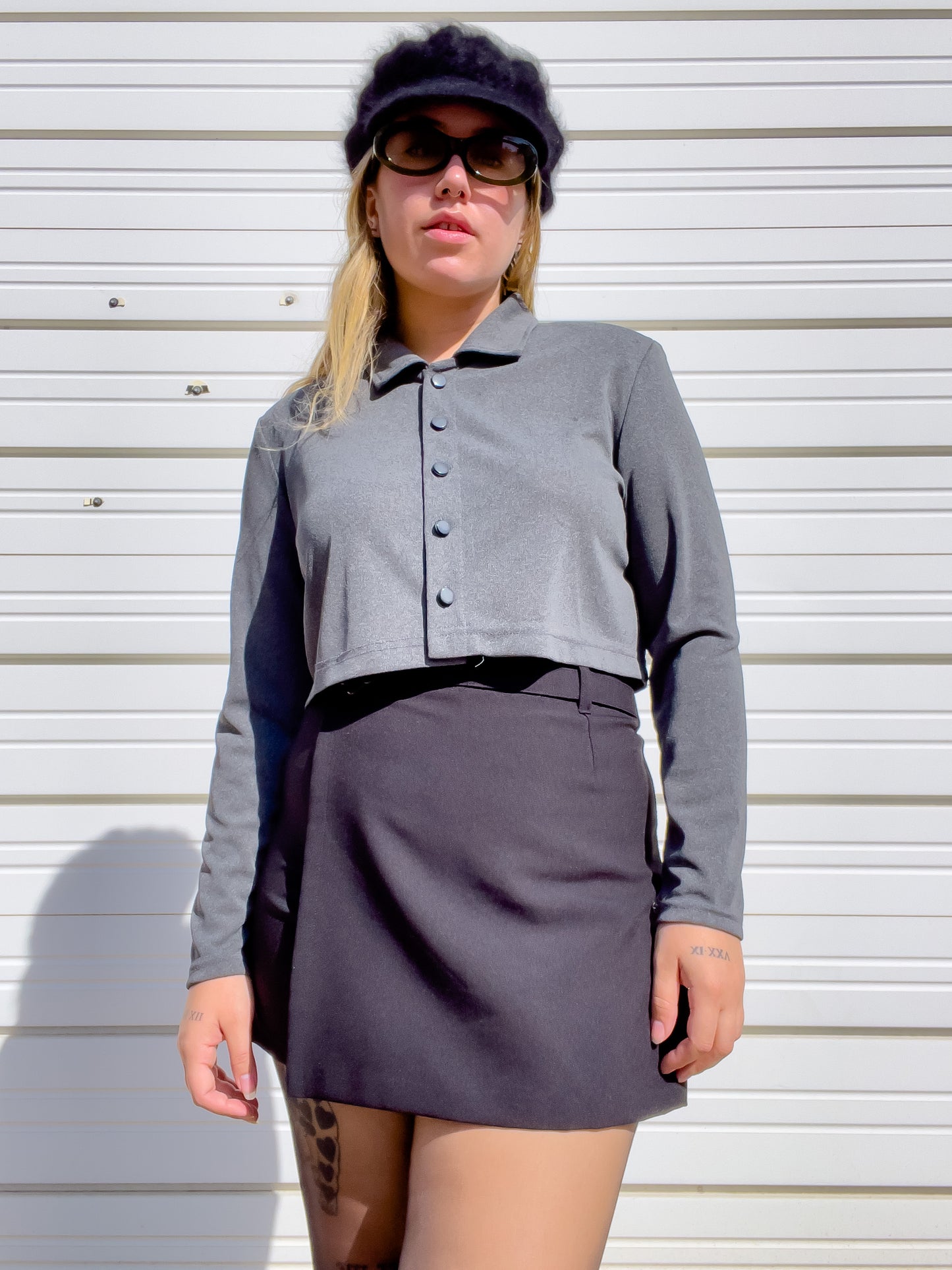 90s Charcoal Gray Cropped Button Up (M/L)