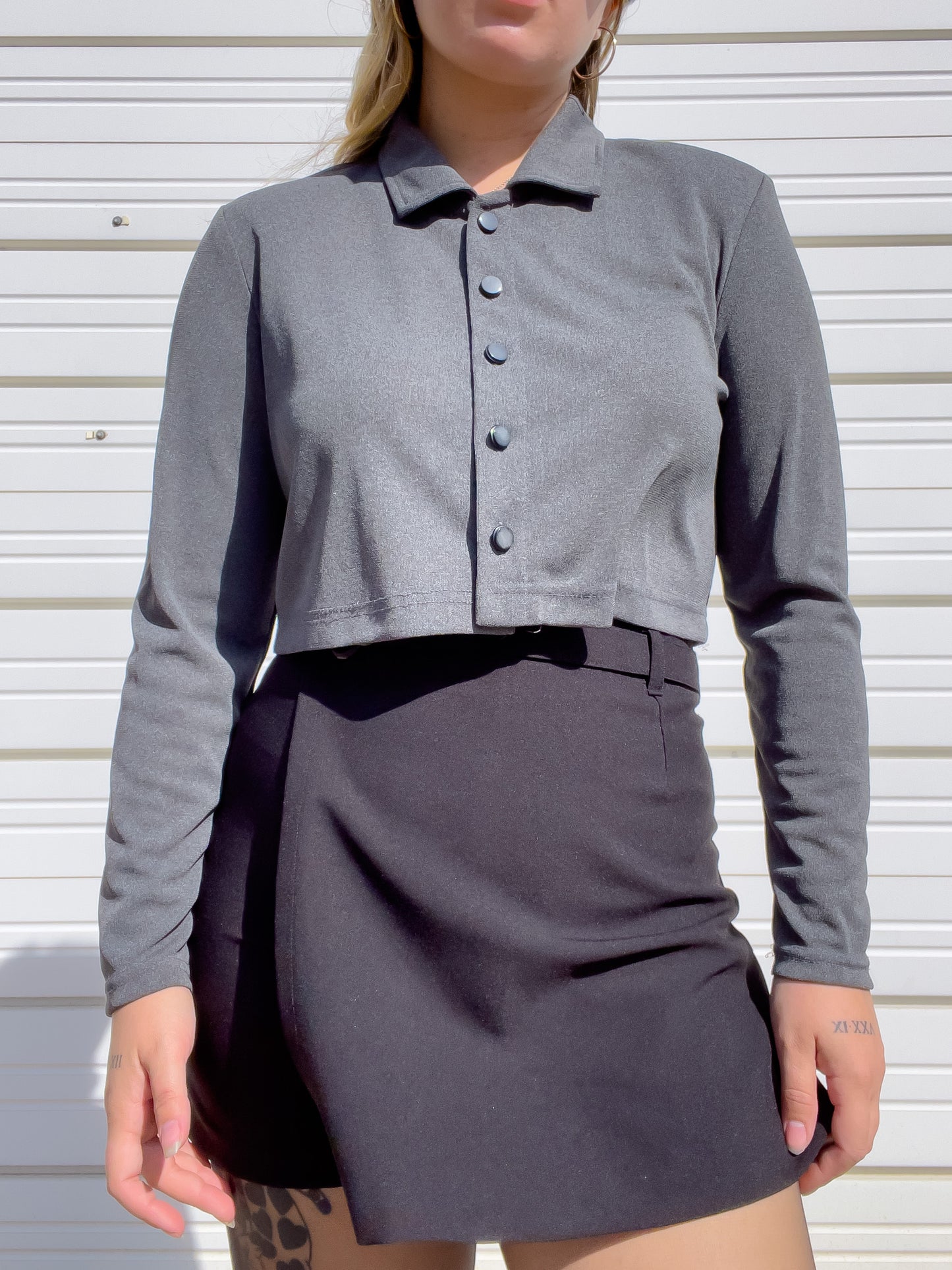 90s Charcoal Gray Cropped Button Up (M/L)