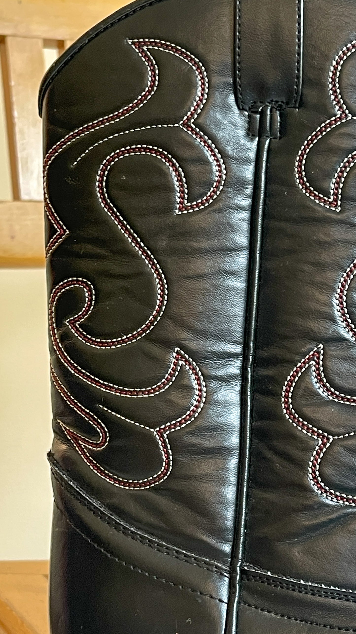 90s Black Cowboy Boots (US W8)