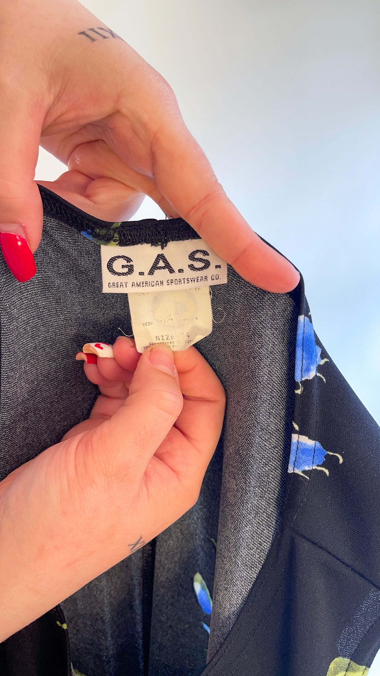 90s Black Maxi Dress w/ Blue Rose Print (L/XL)