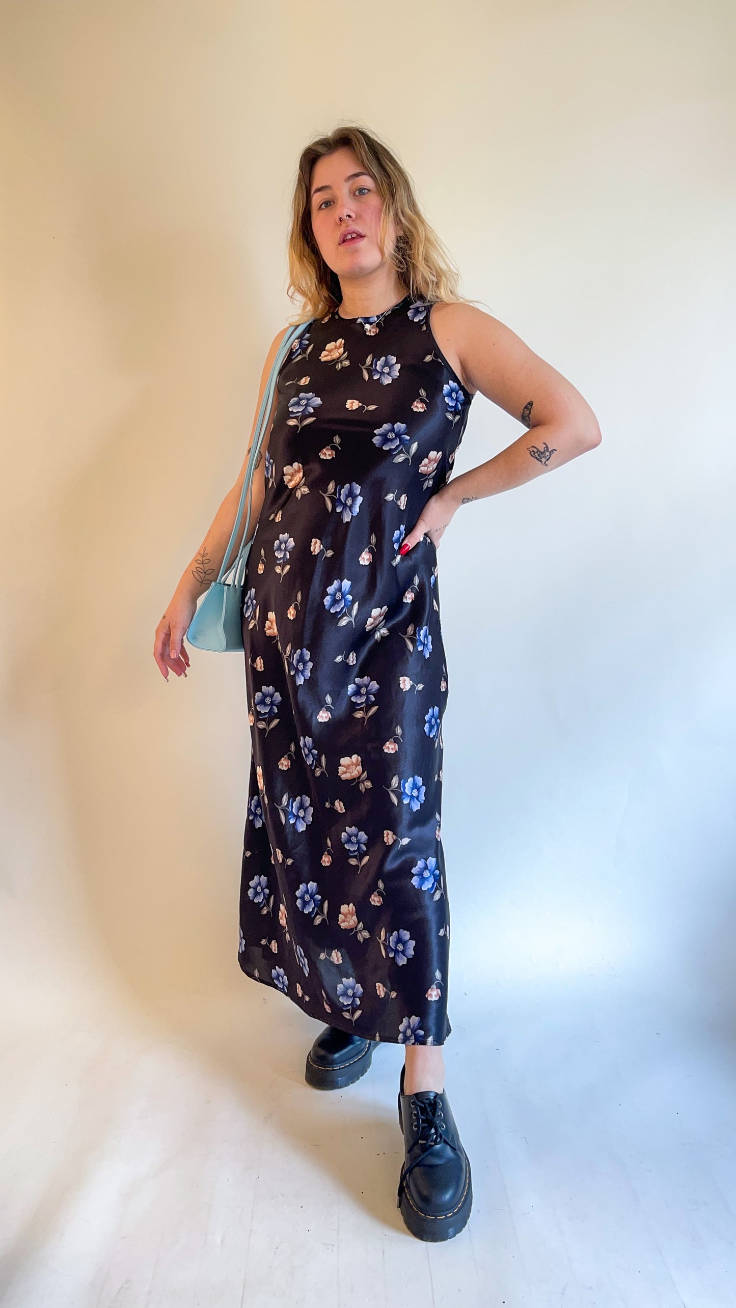 90s Silky Floral Print Maxi Dress (M)
