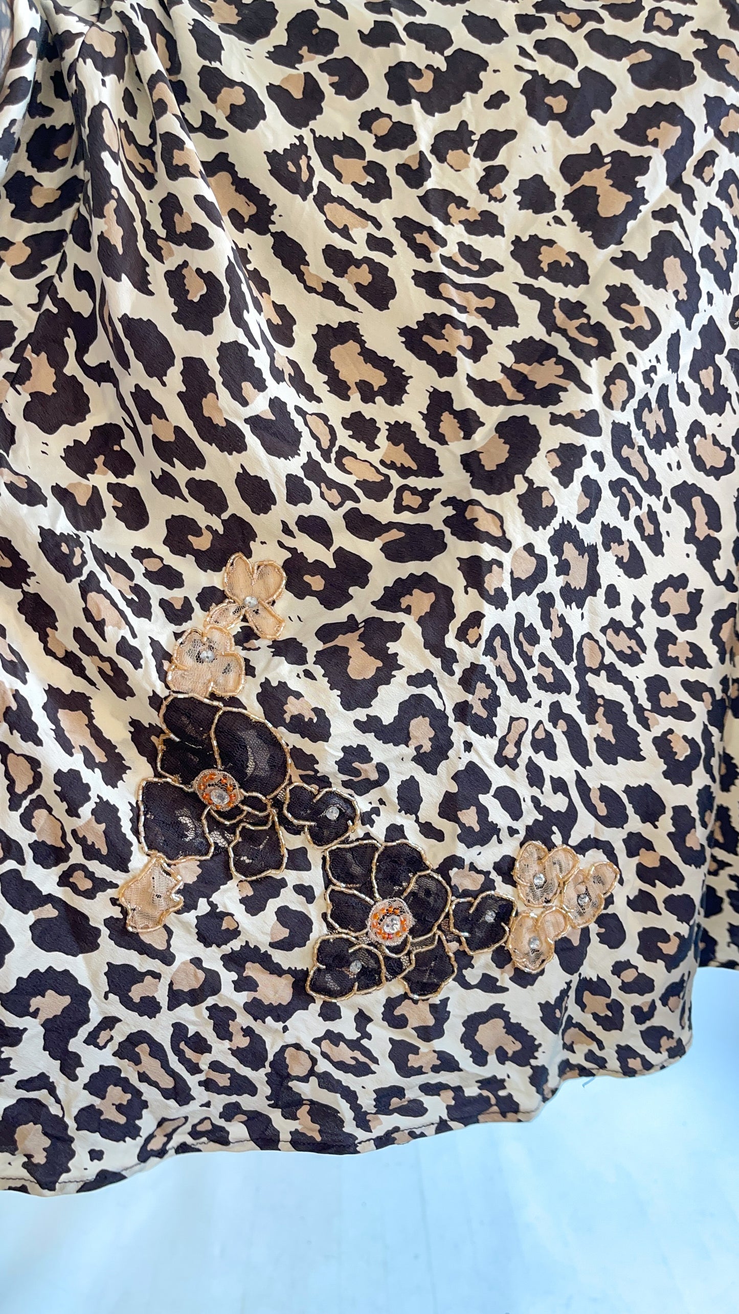 00s Silk Leopard Print Midi Skirt (S/M)