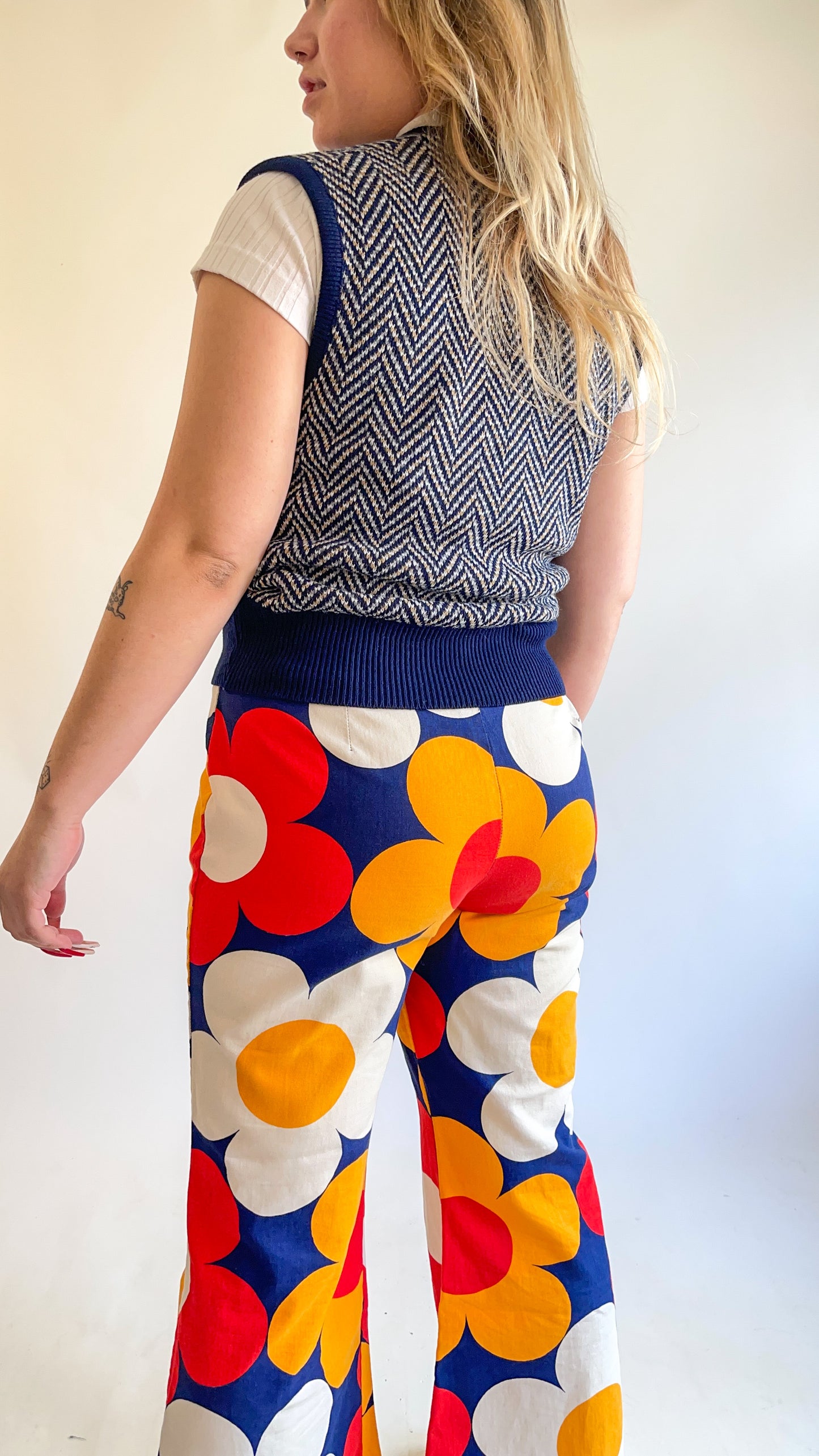 70s Navy Blue Herringbone Sweater Vest (M)