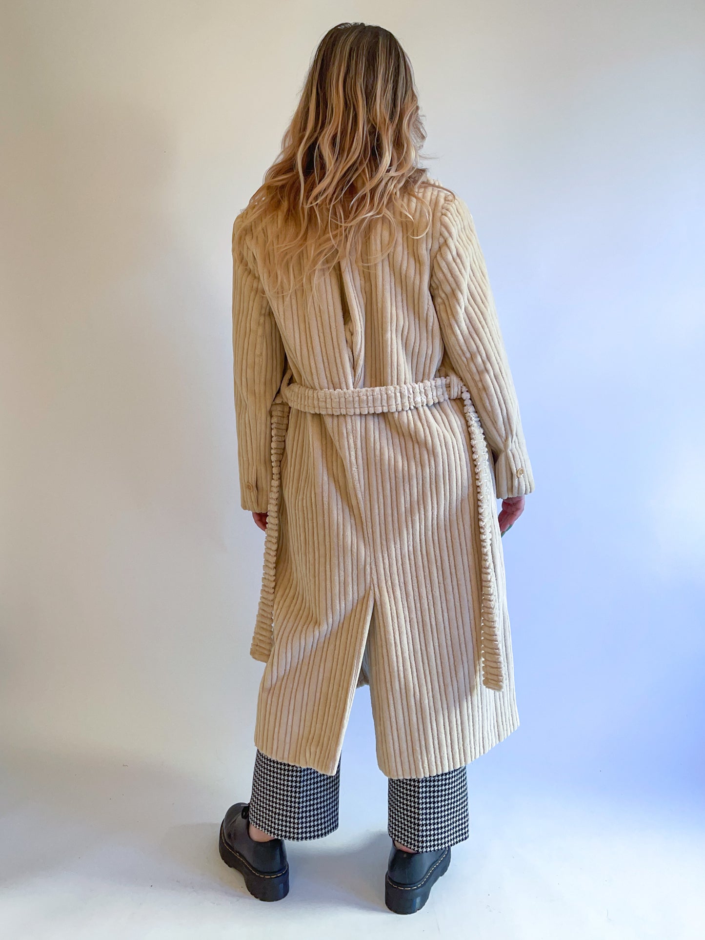 S/M 70s Tan Jumbo Corduroy Duster Robe Coat