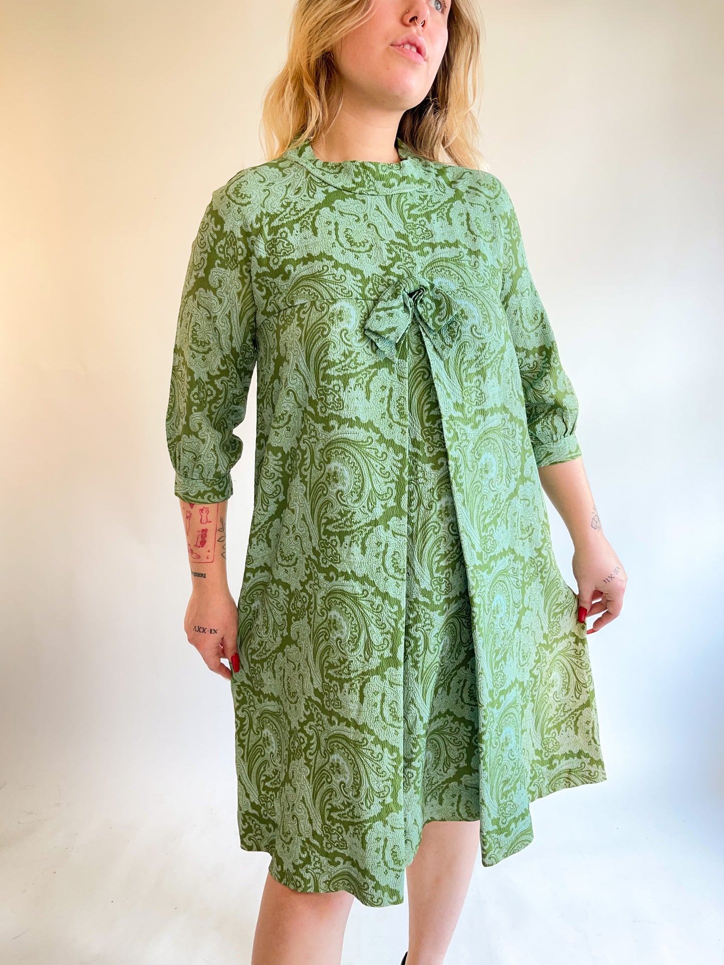 60s Green Paisley Pleated Day Dress (M/L)