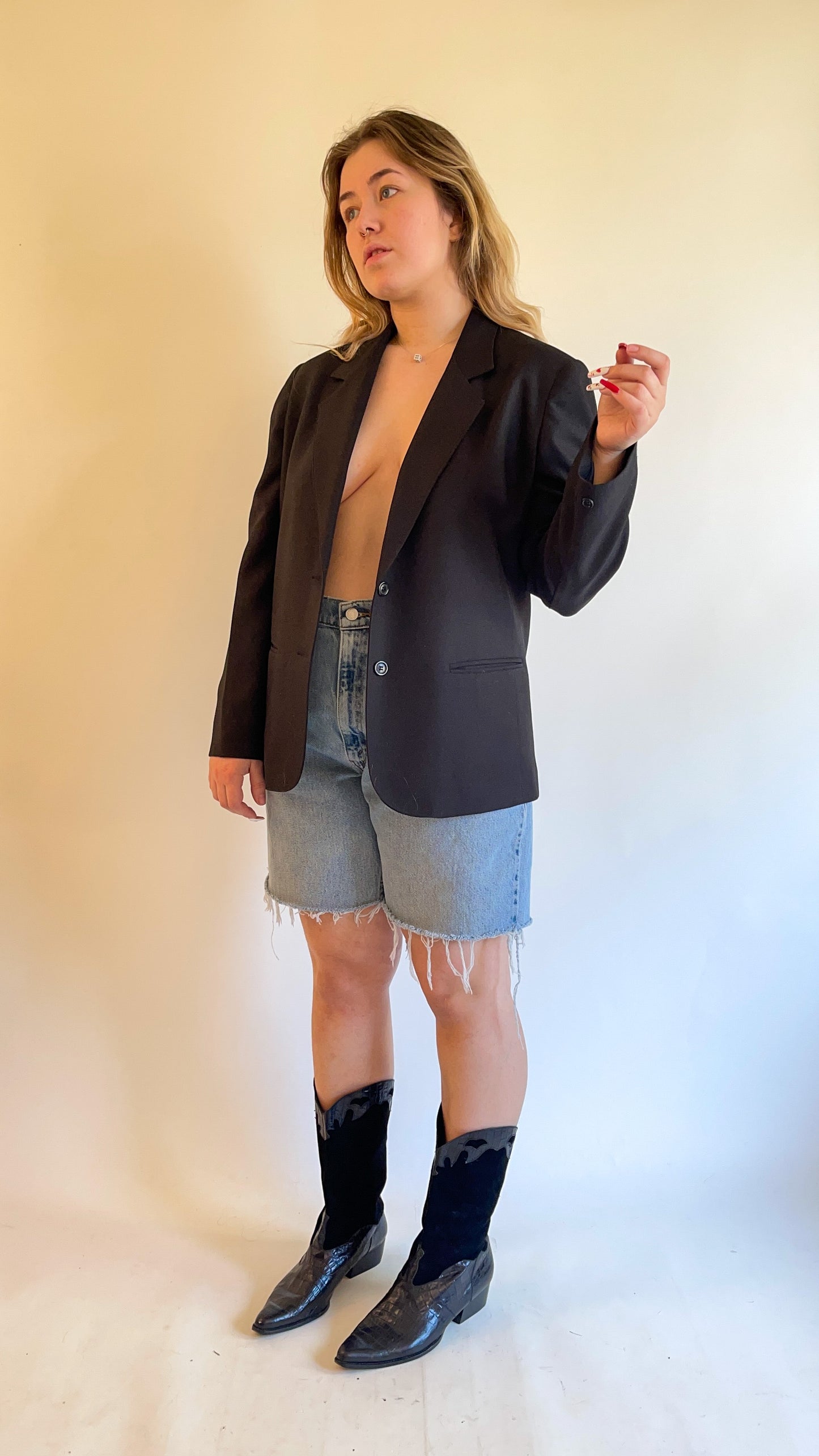 The Perfect 90s Black Blazer (M/L)