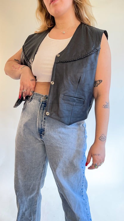 80s Black Leather Vest w/ Braided Detail (XL)