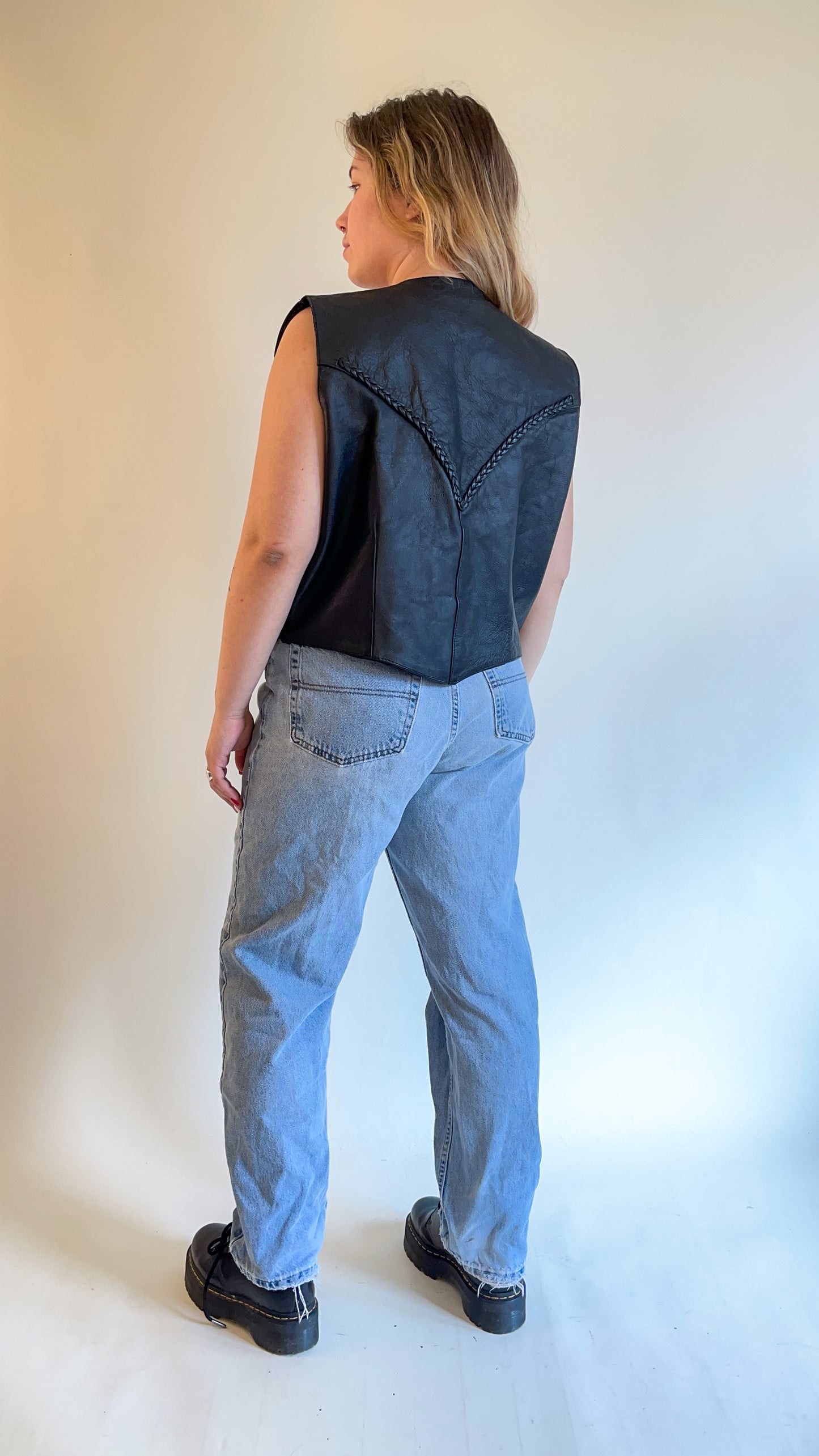 80s Black Leather Vest w/ Braided Detail (XL)