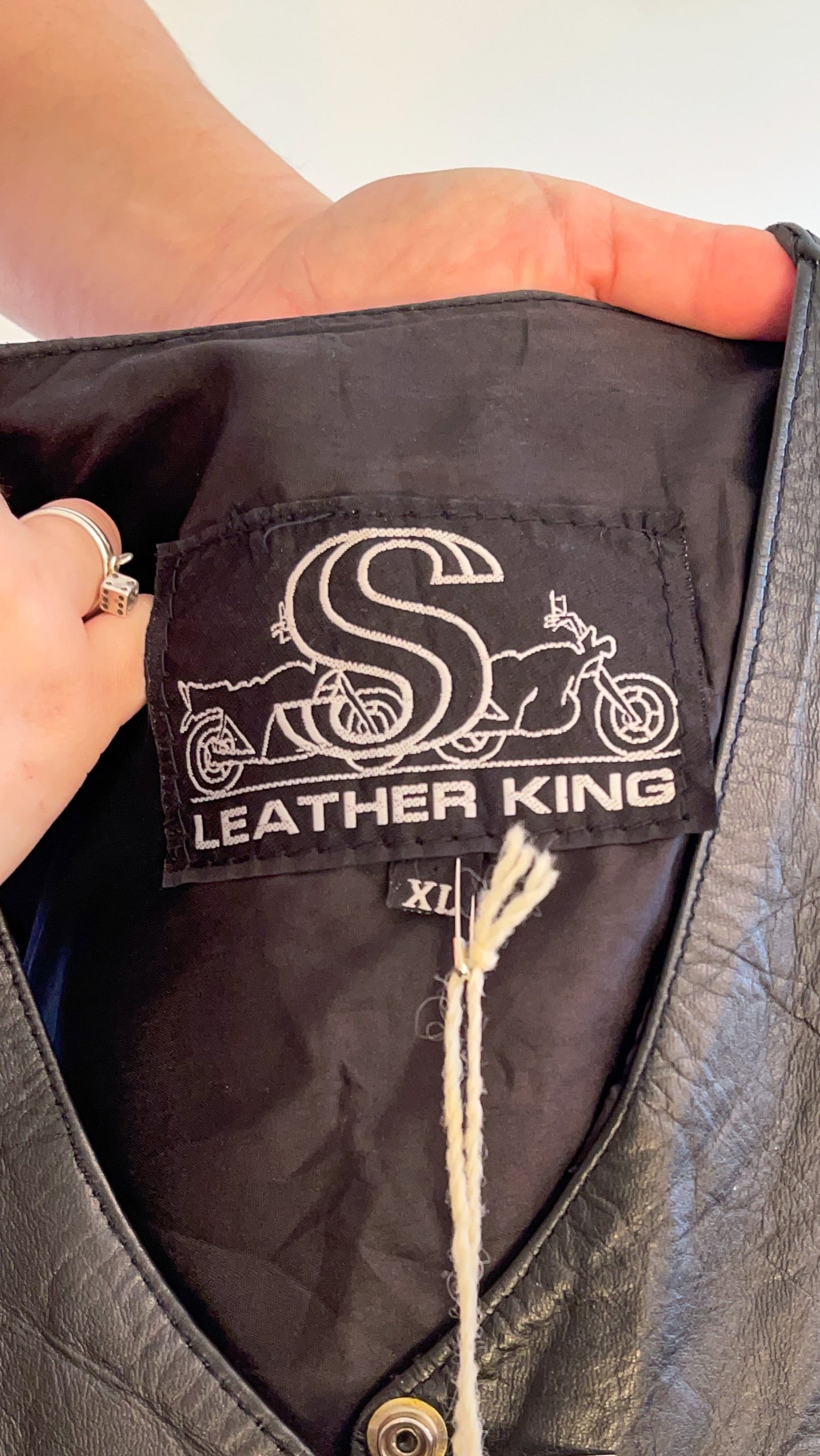 80s Black Leather Vest w/ Braided Detail (XL)