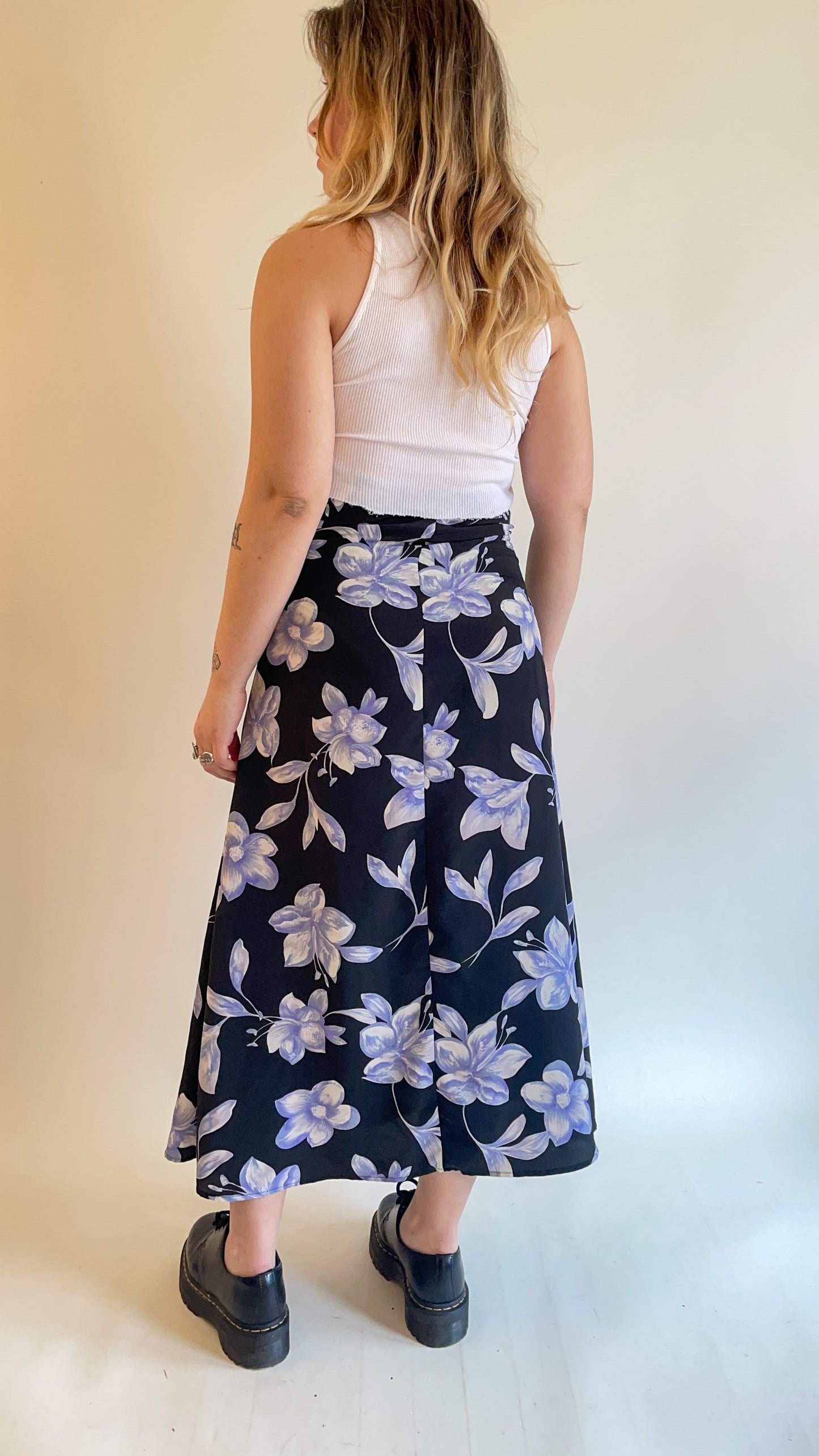 90s Black & Blue Floral Maxi Skirt (W26")