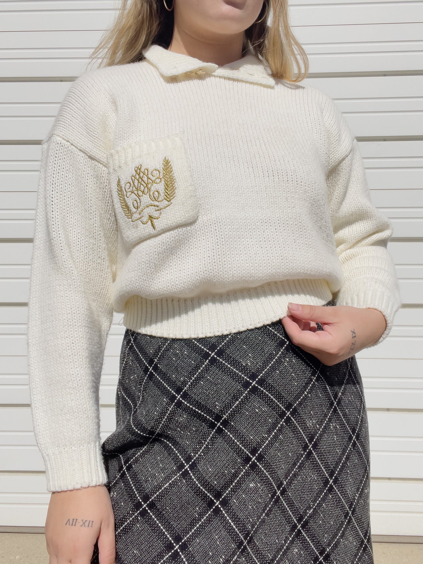 90s Cream Cropped Sweater w/ Button Up Collar (L)