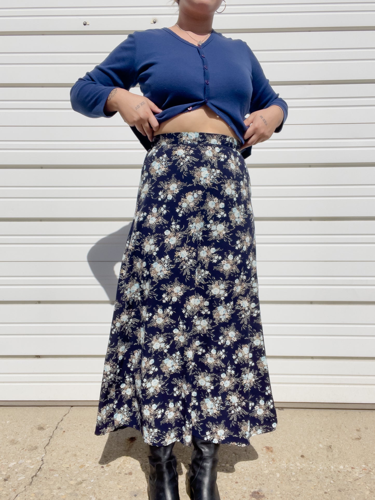 90s Navy Blue Floral Maxi Skirt (S/M)