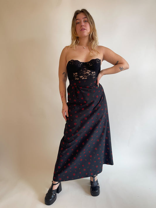 W26" 70s Maxi Skirt w/ Velveteen Roses