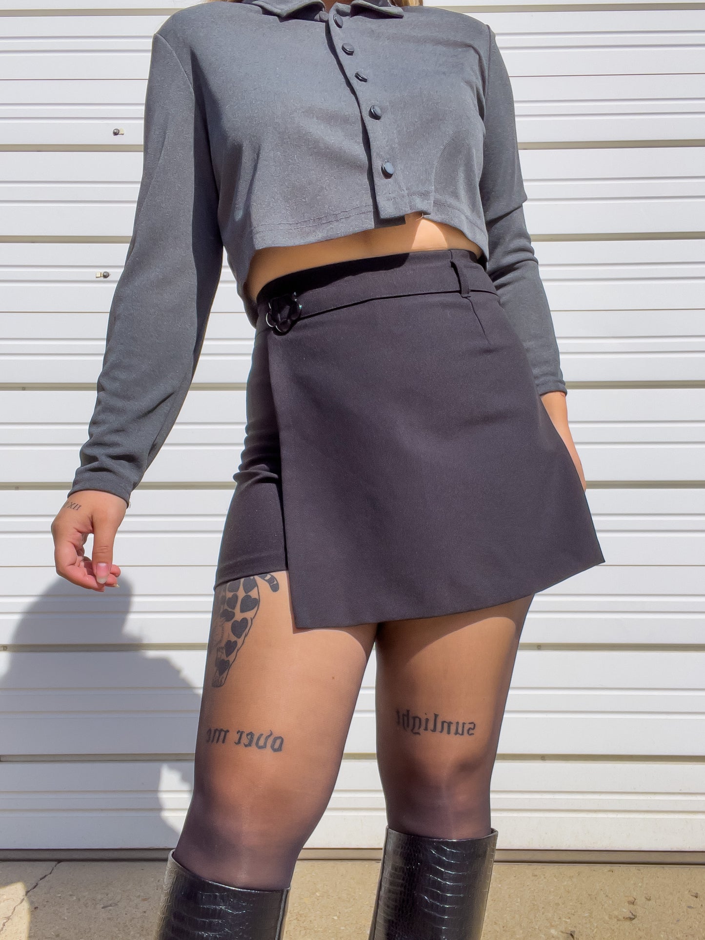 90s Black Mini Wrap Skort w/ Daisy Buckle (S/M)