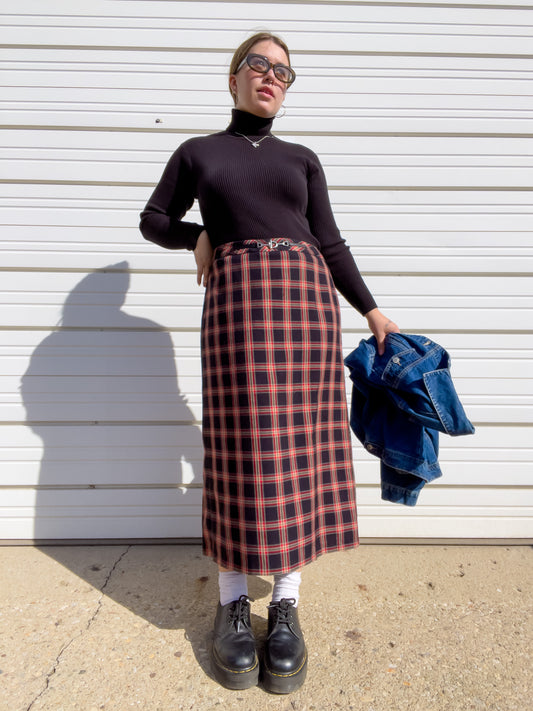90s Red & Black Plaid Maxi Skirt (L)
