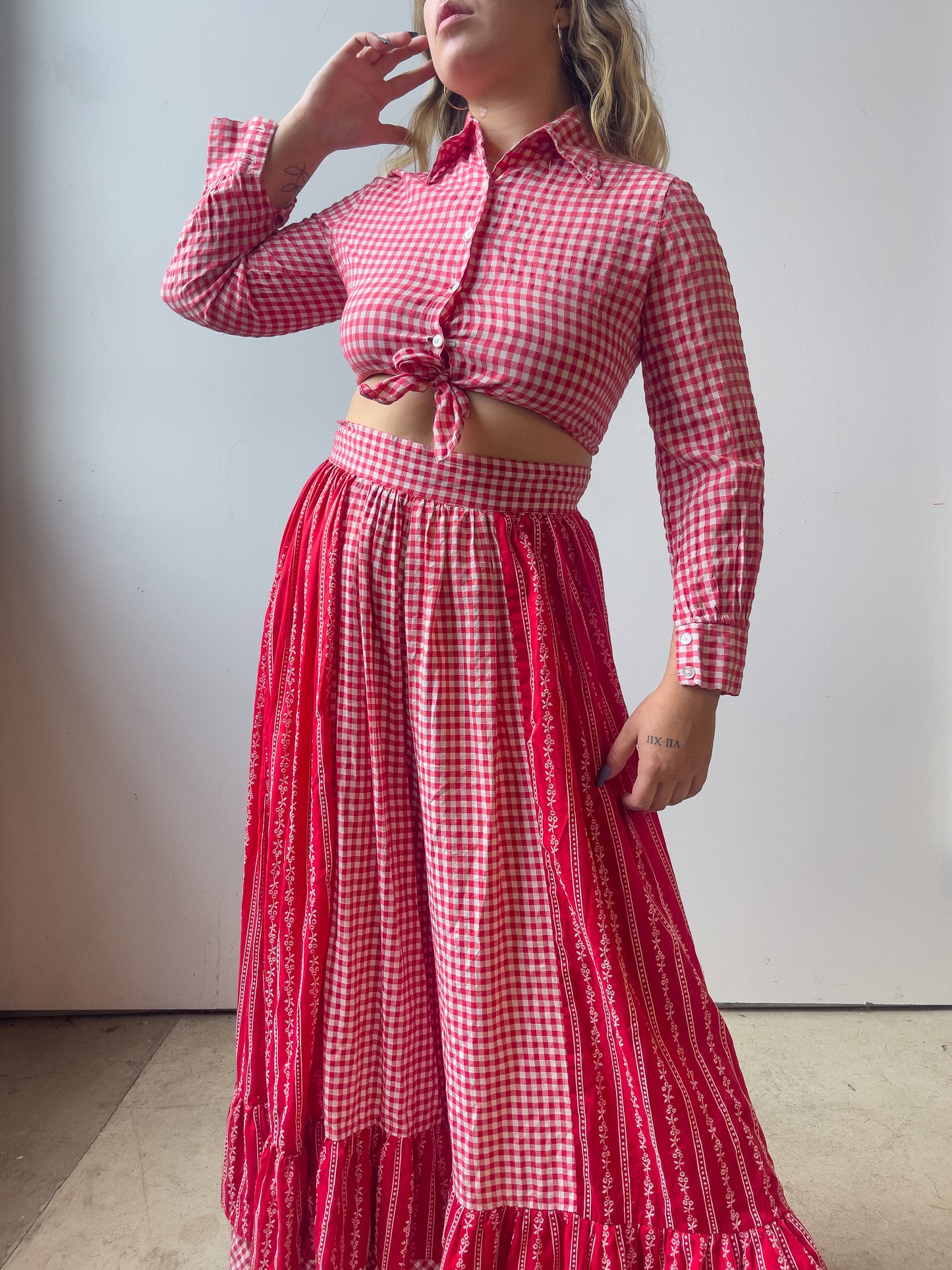 70s Red Gingham Palazzo Pants & Cropped Button Up Set (M)