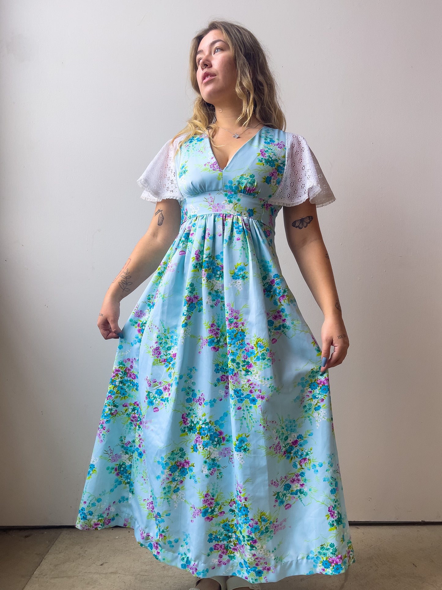 70s Floral Flutter Sleeve Maxi Dress (S/M)