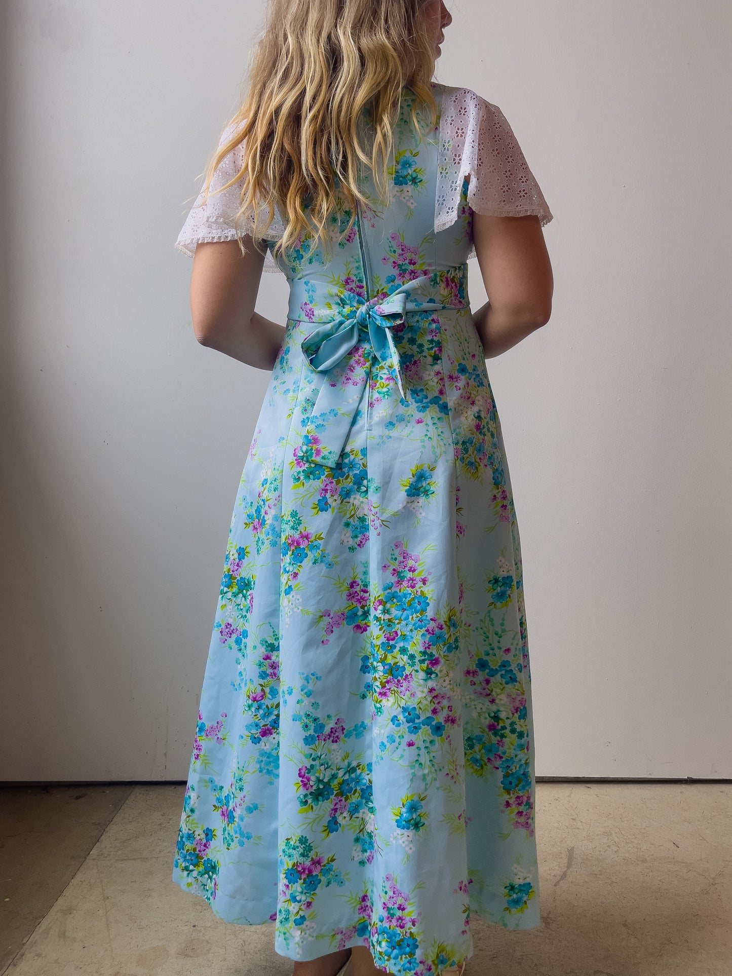 70s Floral Flutter Sleeve Maxi Dress (S/M)