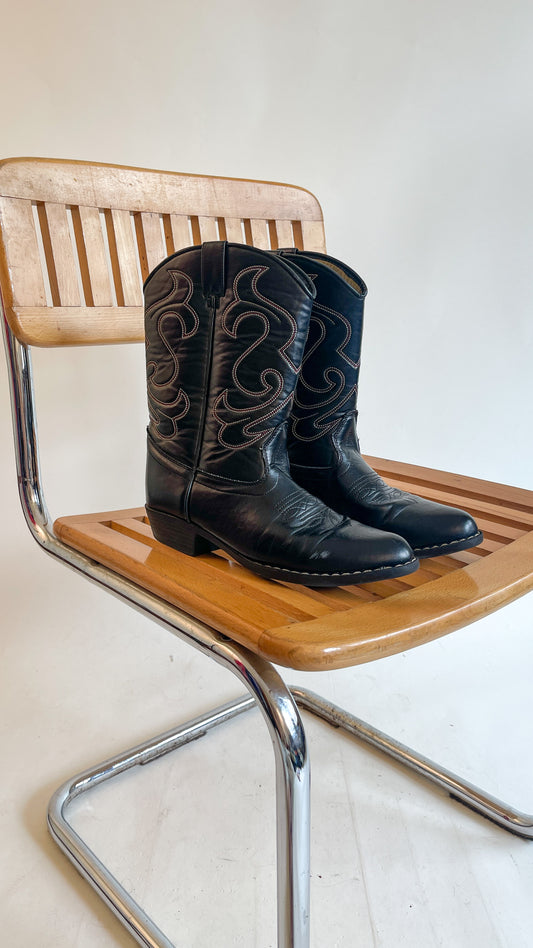 90s Black Cowboy Boots (US W8)