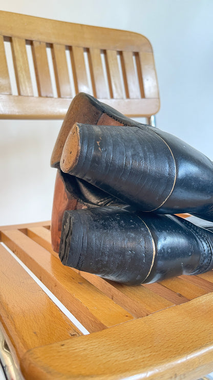 70s Black Heeled Cowboy Boots (US W7-7.5)