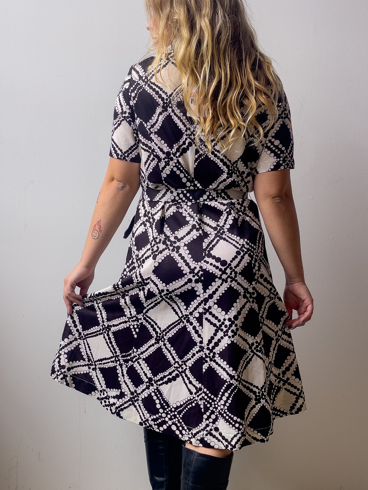 70s Black & White Geometric Print Midi Dress (XXL)
