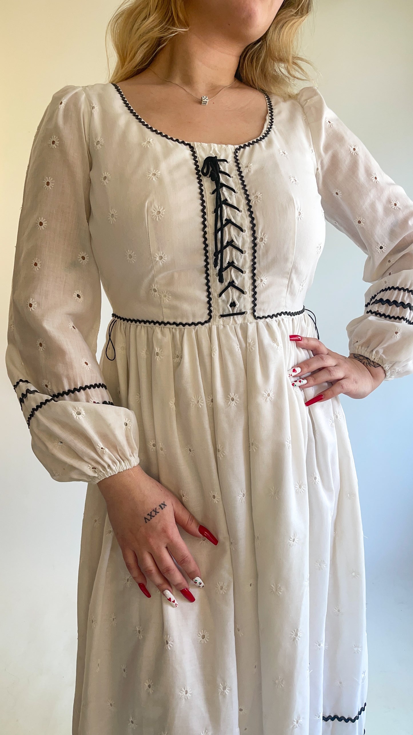 70s White Eyelet Lace Puff Sleeve Prairie Dress (S)