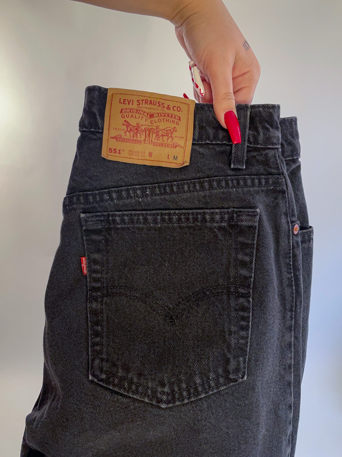 90s Black Levi's 551 Jeans (W32”)