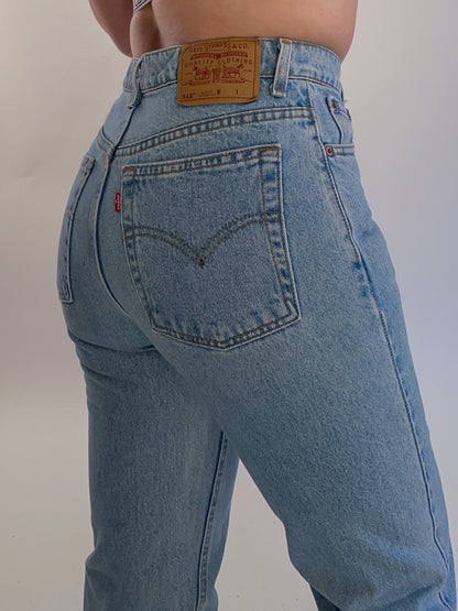90s Light Wash Levi's 512 Jeans (W29”)