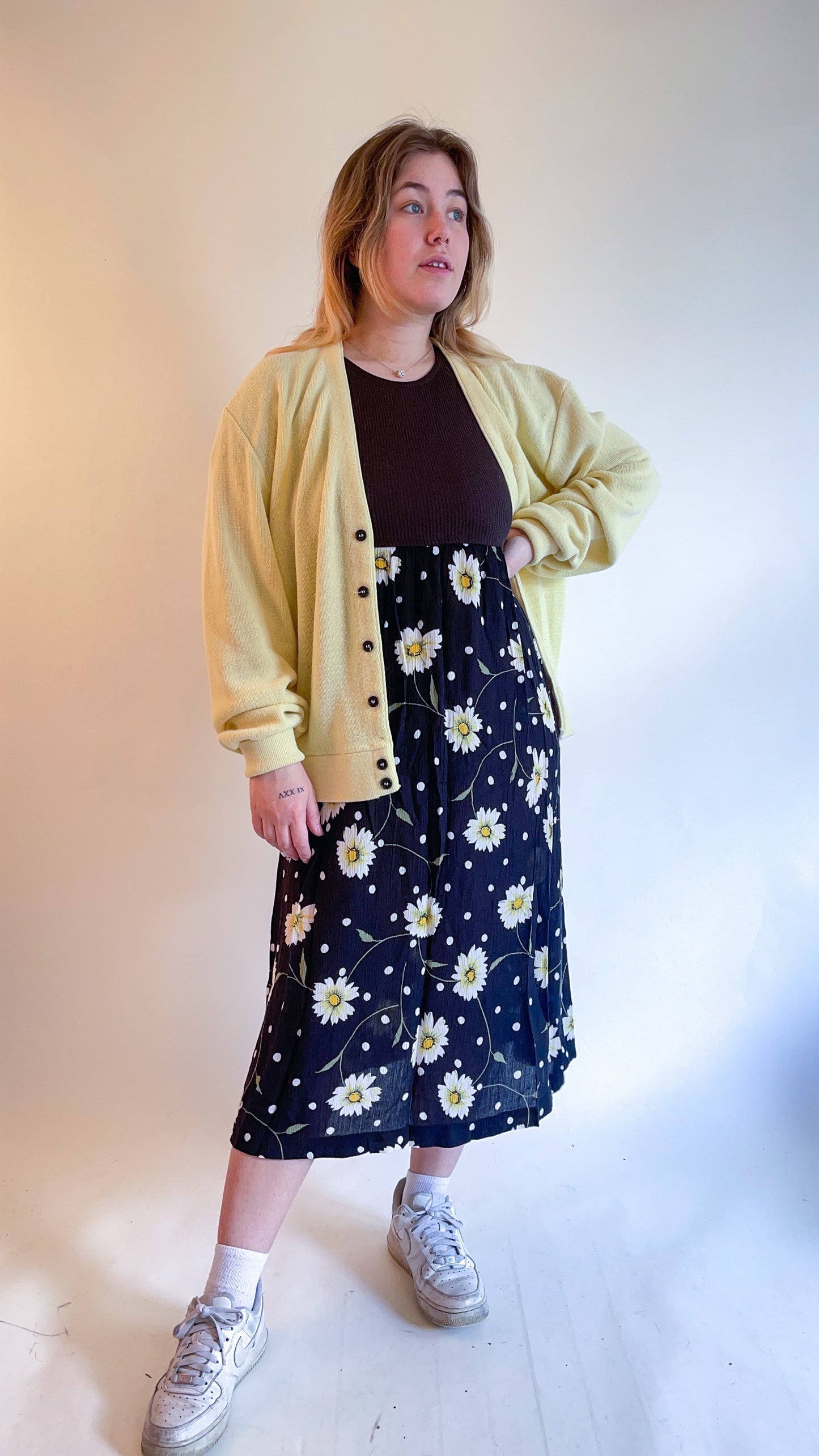 90s Daisy Print Midi Dress (M)