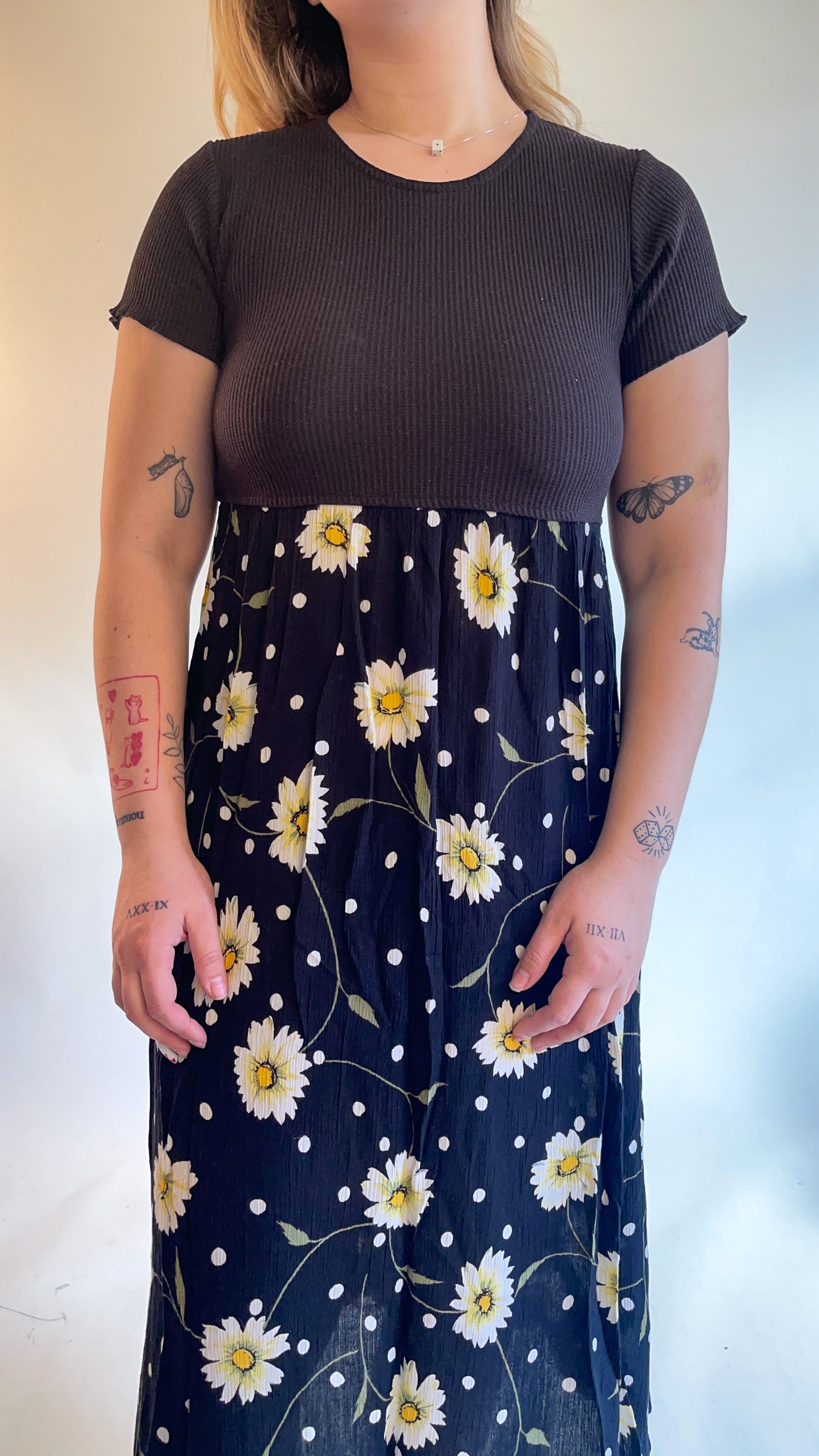 90s Daisy Print Midi Dress (M)