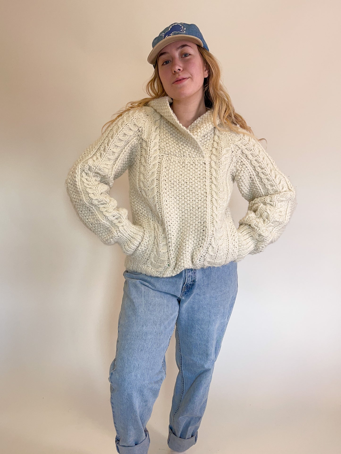 L 60s Cream Cable Knit Sweater w/ Hood