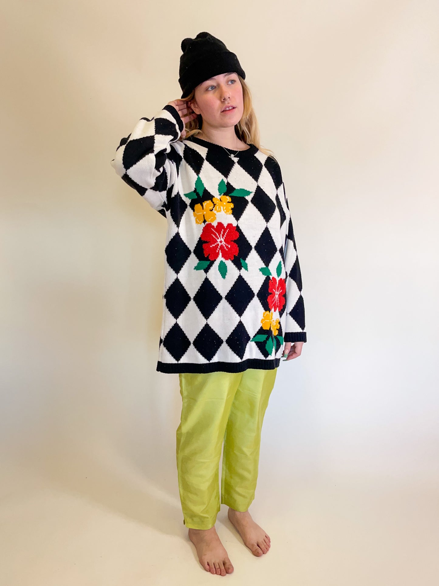 XL/2XL 80s Checkered Sweater w/ Floral Accents