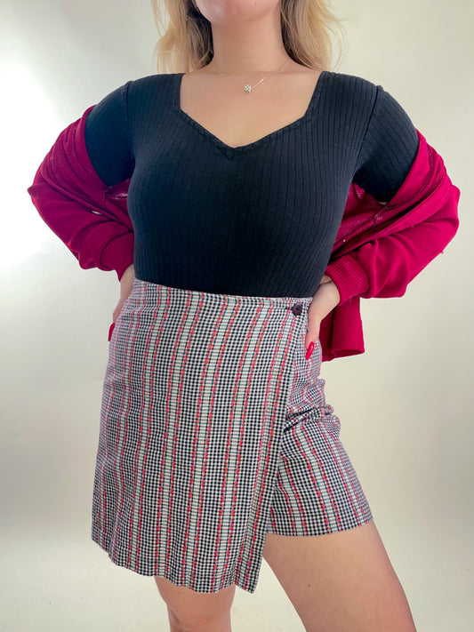 90s Gingham Skort w/ Floral Embroidery (M)