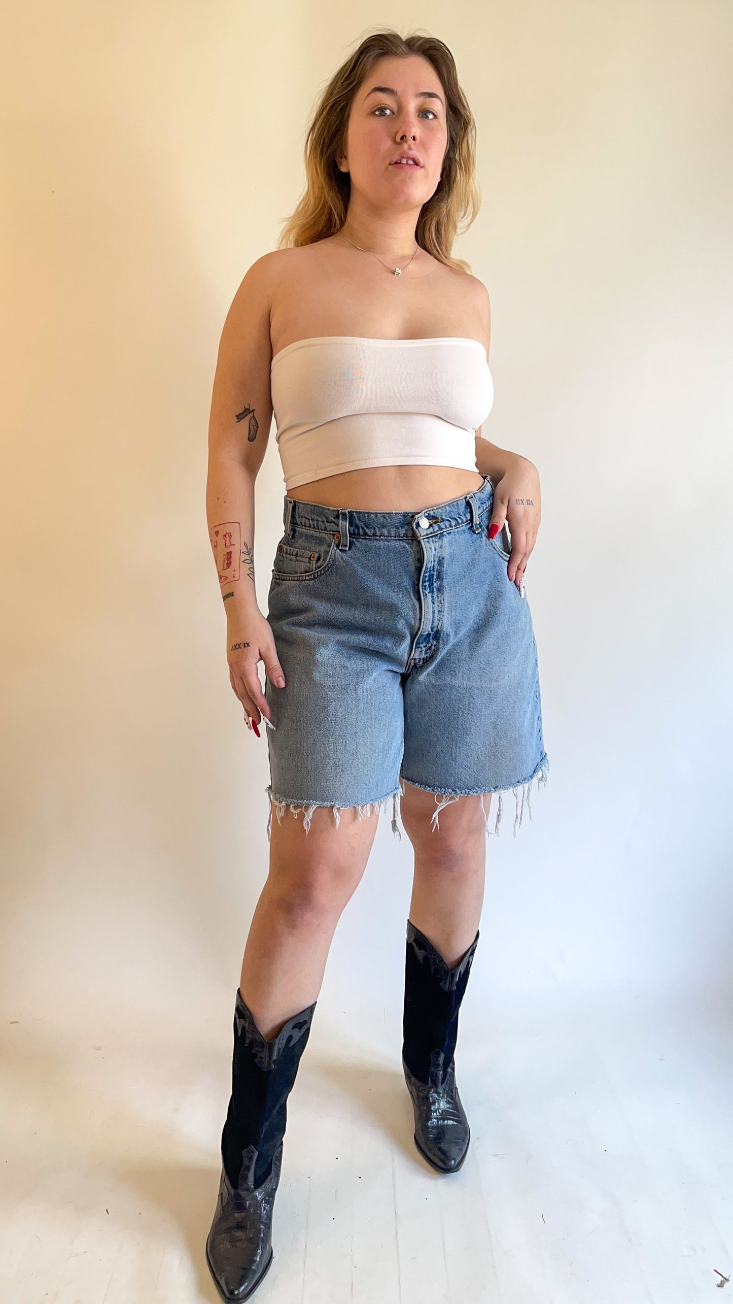 90s Levi's 560 Cut Off Long Shorts (W36")