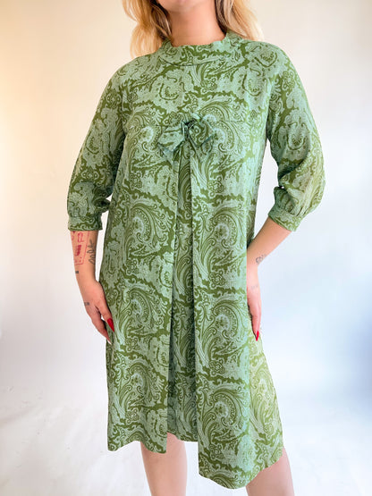 60s Green Paisley Pleated Day Dress (M/L)