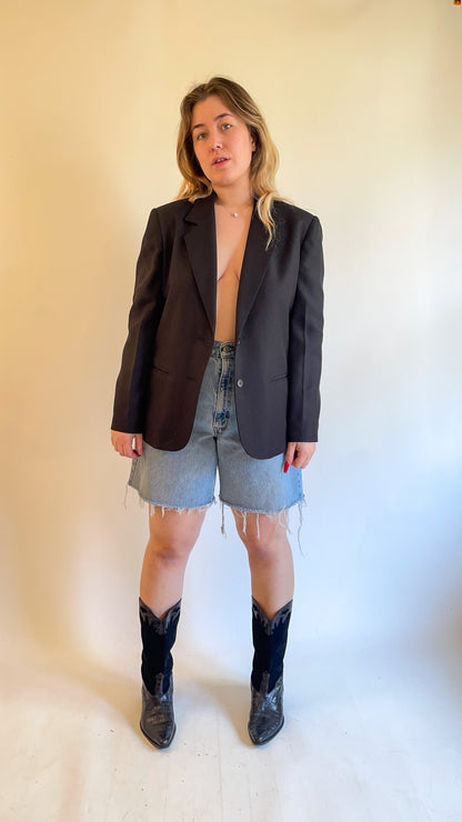 The Perfect 90s Black Blazer (M/L)