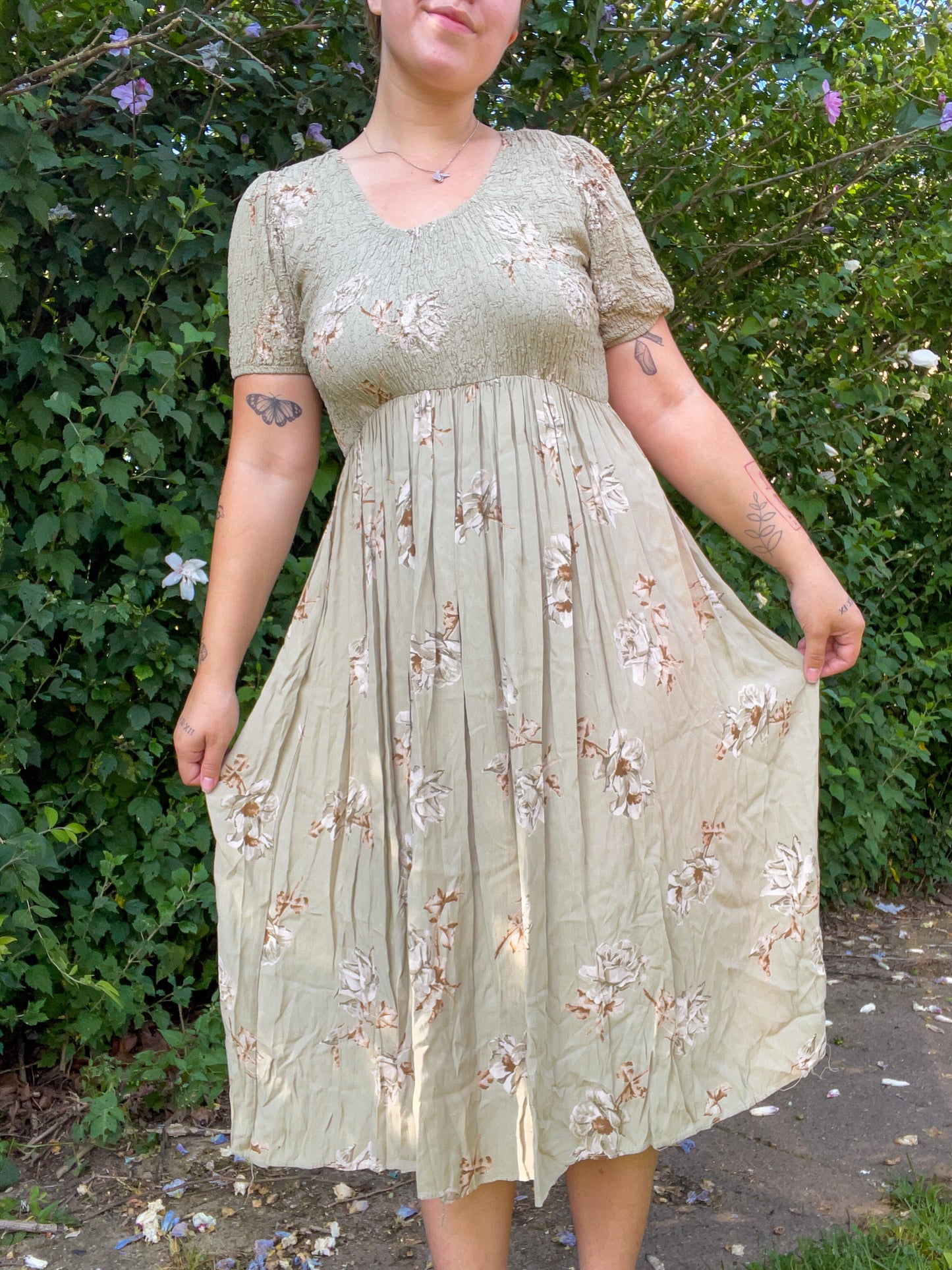 90s Sage Green Smocked Floral Midi Dress (S/M)