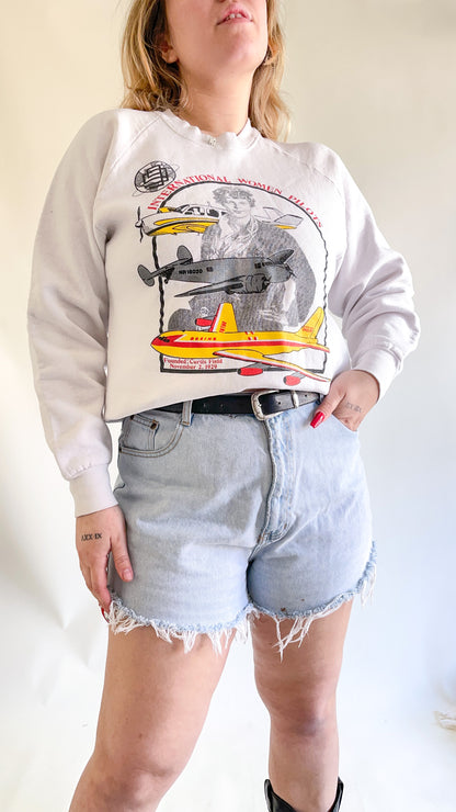 80s International Women Pilots Graphic Raglan Sweatshirt (M/L)